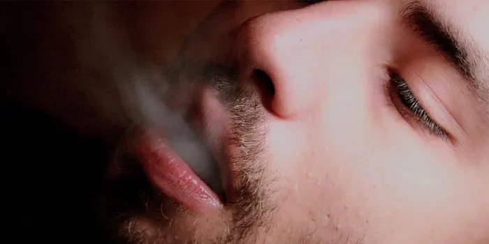 タバコの煙を肺に入れない口腔喫煙(ふかし)の吸い方とやり方