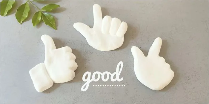 サムズアップとグッドの文字