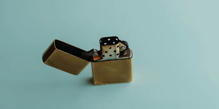 火が付いていない状態のジッポライター